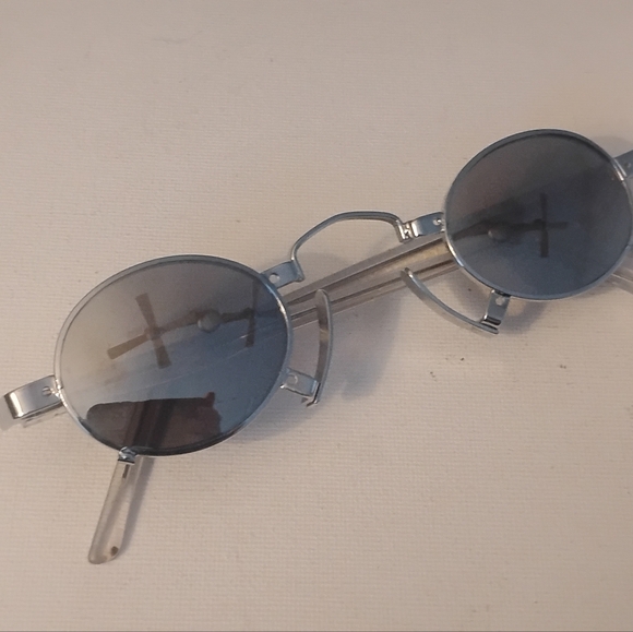 Vintage Other - Rare Vintage Unisex Metal/plastic Sunglasses NOS